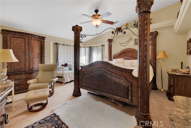 12958 Ranchero Road, Oak Hills CA: https://media.crmls.org/medias/39757832-1031-4665-9bf2-82d29e363e1f.jpg