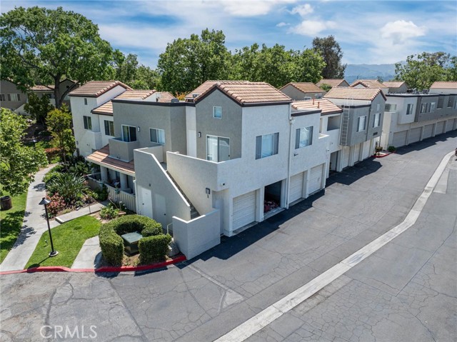 Detail Gallery Image 3 of 34 For 24450 Leonard Tree Ln #202,  Newhall,  CA 91321 - 2 Beds | 2 Baths