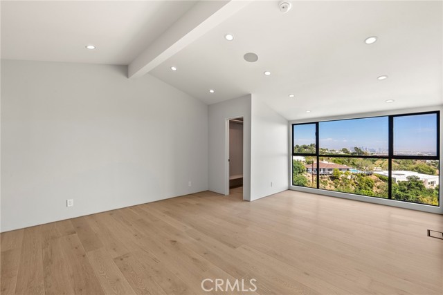 Detail Gallery Image 23 of 35 For 9336 Lloydcrest Dr, Beverly Hills,  CA 90210 - 3 Beds | 2 Baths