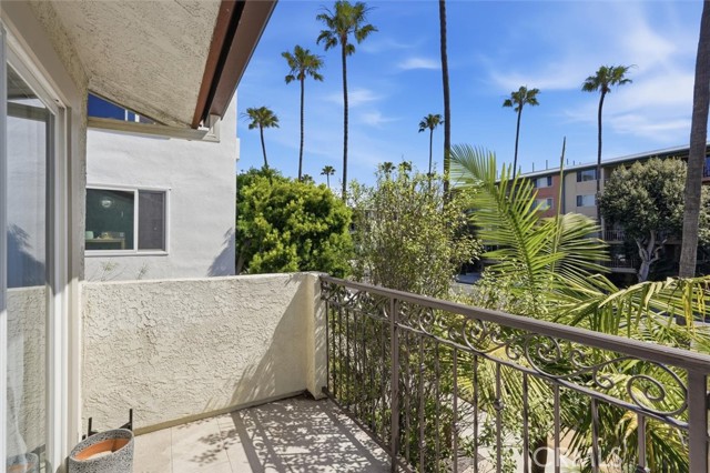 1207 Catalina Avenue, Redondo Beach, California 90277, 4 Bedrooms Bedrooms, ,3 BathroomsBathrooms,Residential,For Sale,Catalina,SB26091712