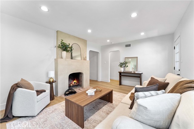 8516 Callita Street, San Gabriel CA: https://media.crmls.org/medias/397663b8-a6d4-4409-975e-3340aa4791a6.jpg