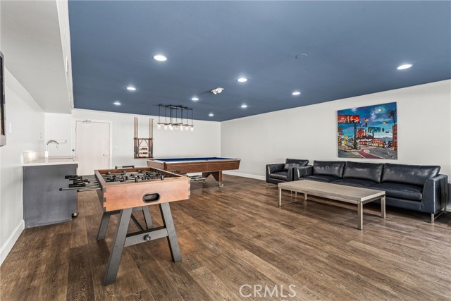 1230 Horn Avenue, West Hollywood CA: https://media.crmls.org/medias/397802b0-99d7-4d2d-9380-4114cc733f21.jpg