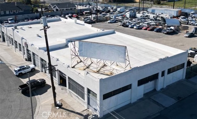 14,100 SF Building.