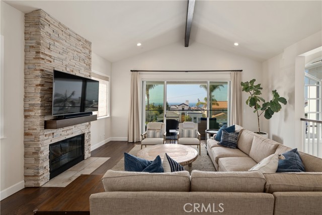 550 Helberta Avenue, Redondo Beach, California 90277, 5 Bedrooms Bedrooms, ,3 BathroomsBathrooms,Residential,Sold,Helberta,SB21204332