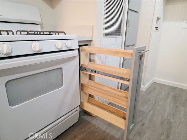 Detail Gallery Image 11 of 27 For 5330 Lakeshore #9,  Lakeport,  CA 95453 - 3 Beds | 2 Baths