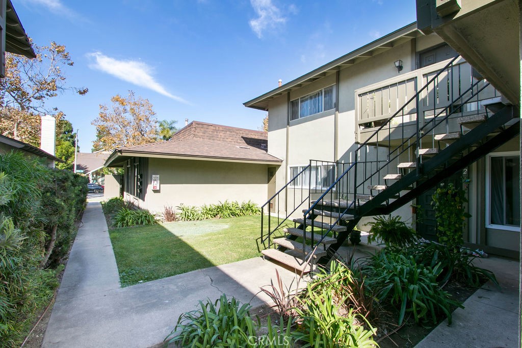 MLS #OC25251189 image #4