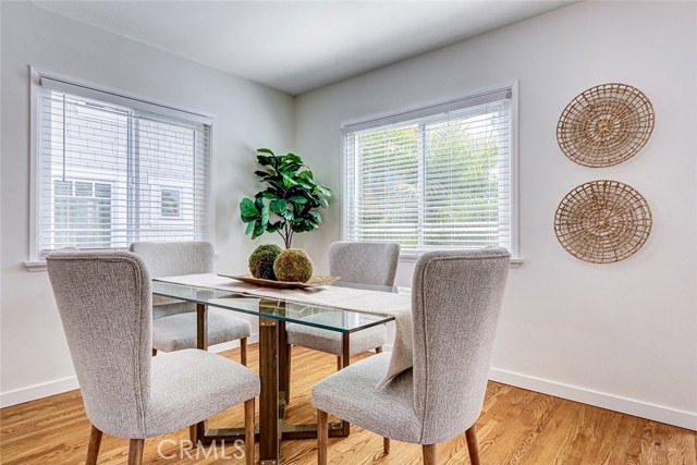 426 S Broadway, Redondo Beach CA: https://media.crmls.org/medias/397a9ef9-00fb-4d34-ba52-ae576633fcc1.jpg