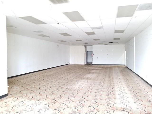 8450 Garvey Avenue, Rosemead, California 91770, ,Commercial Lease,For Rent,8450 Garvey Avenue,CRWS23188556