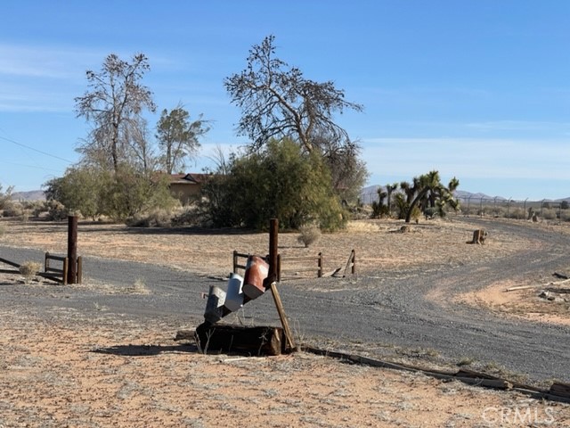 21750 Waalew Road, Apple Valley, CA, 92307 21750 Waalew Road, Apple Valley, CA, 92307
