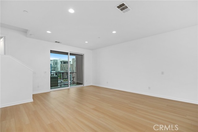 Detail Gallery Image 9 of 42 For 292 Novel, Irvine,  CA 92618 - 2 Beds | 2/1 Baths