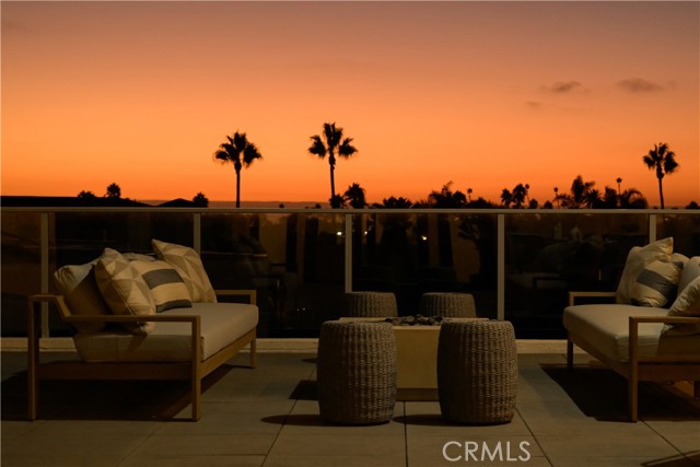 414 Main Street, Huntington Beach CA: https://media.crmls.org/medias/397ba767-eec7-495b-b67e-7899f1dca4fe.jpg