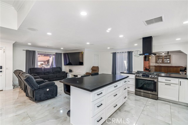 Detail Gallery Image 6 of 38 For 2649 28th, Highland,  CA 92346 - 4 Beds | 2 Baths