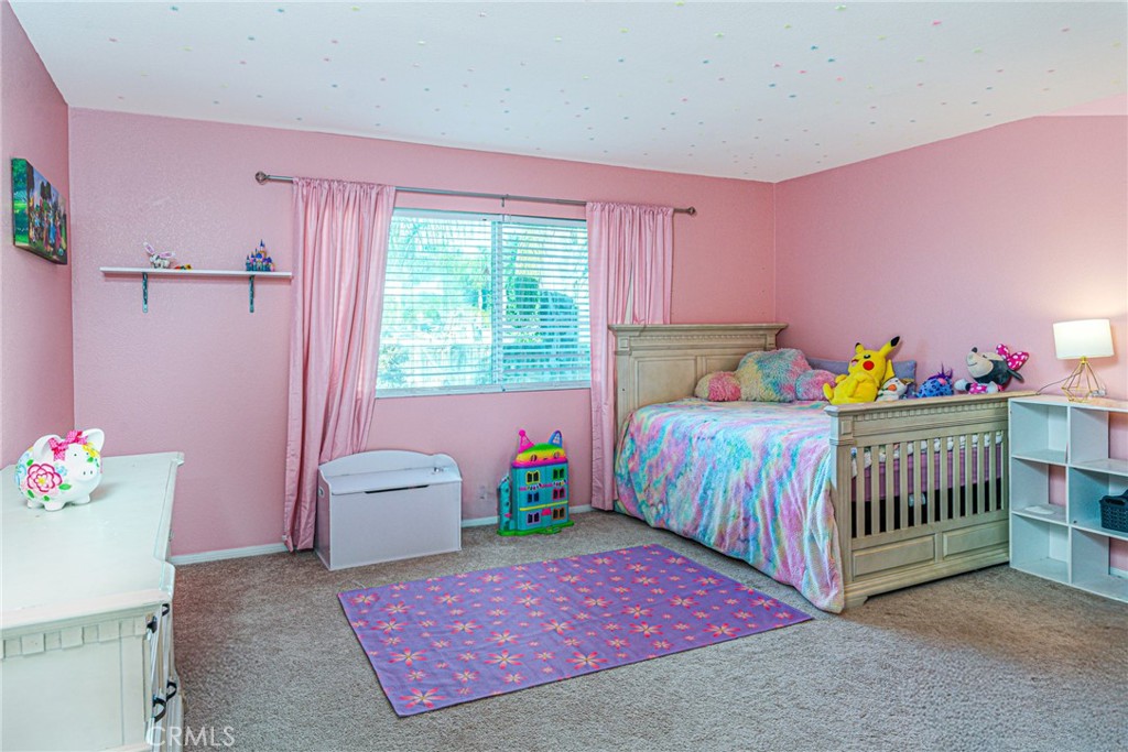 https://media.crmls.org/medias/397d571c-617d-4463-bef0-7042b96e12cb.jpg?preset=X-Large