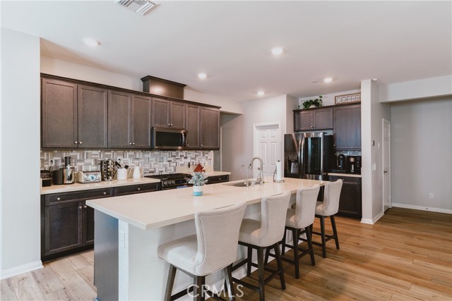 Detail Gallery Image 8 of 30 For 7552 Honeybell Ct, Riverside,  CA 92507 - 4 Beds | 2 Baths