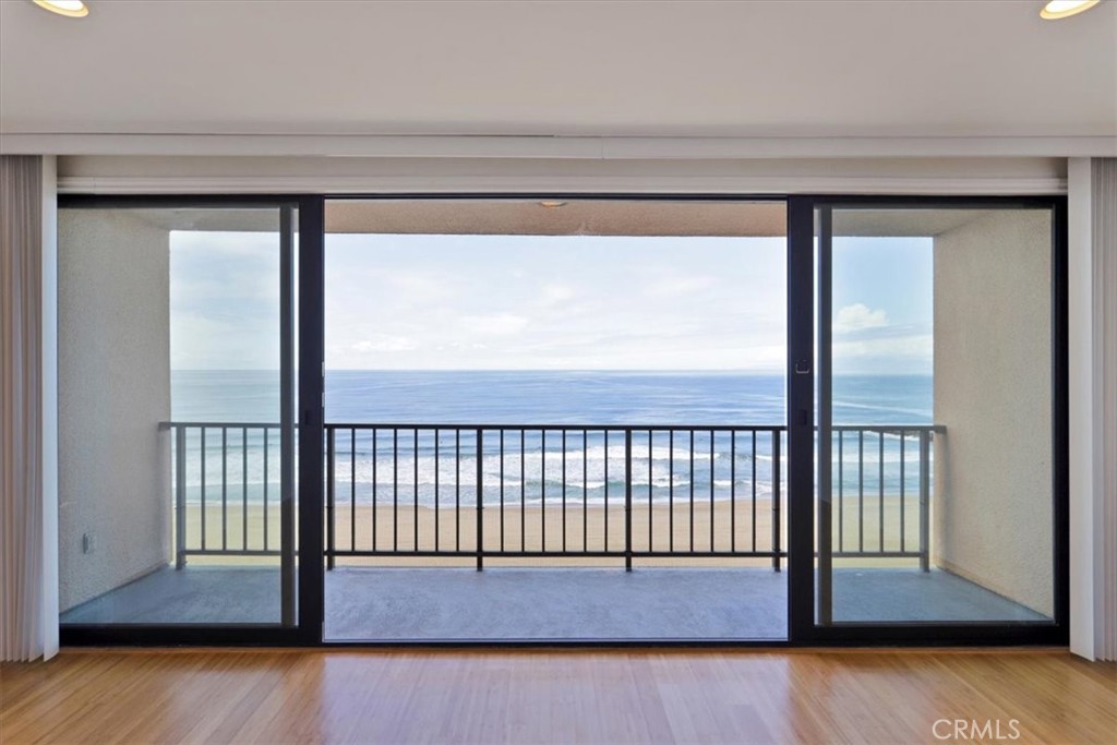 721 Esplanade #403
