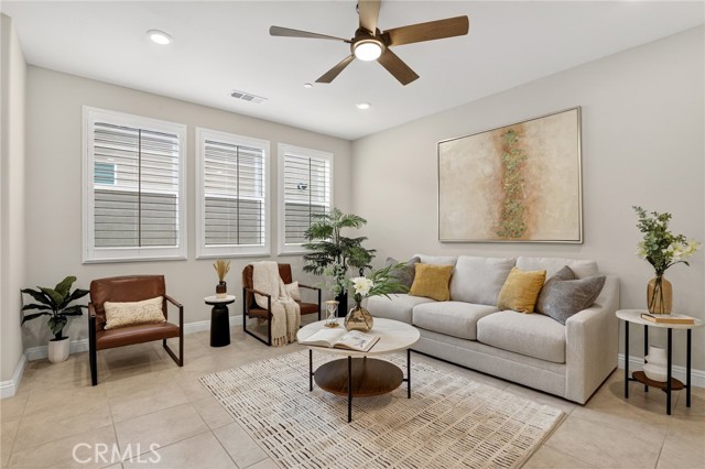 Detail Gallery Image 4 of 36 For 20506 Galloway Dr, Saugus,  CA 91350 - 3 Beds | 3 Baths