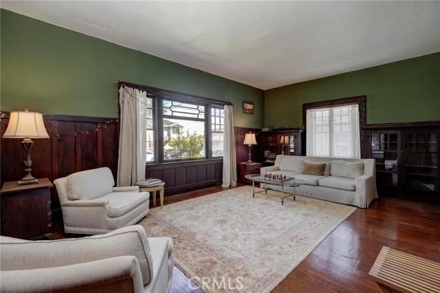 571 W 17th Street, San Pedro CA: https://media.crmls.org/medias/397f913b-8c13-49b9-8a48-4d78dbf087ba.jpg