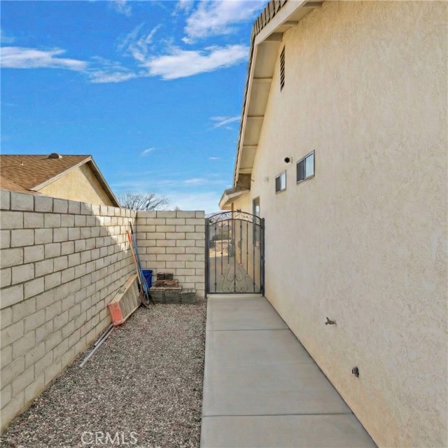 Detail Gallery Image 35 of 42 For 12790 Amberwood, Victorville,  CA 92395 - 3 Beds | 2 Baths