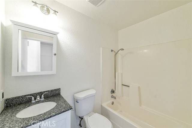2038 S Bon View Avenue, Ontario CA: https://media.crmls.org/medias/3980ad92-79ba-4fd4-93a3-b0cb8c7148a4.jpg