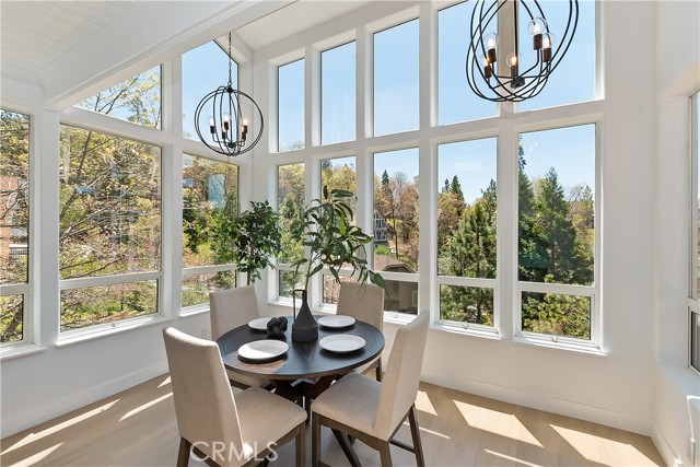 Detail Gallery Image 16 of 59 For 27757 North Bay Rd, Lake Arrowhead,  CA 92352 - 4 Beds | 3 Baths
