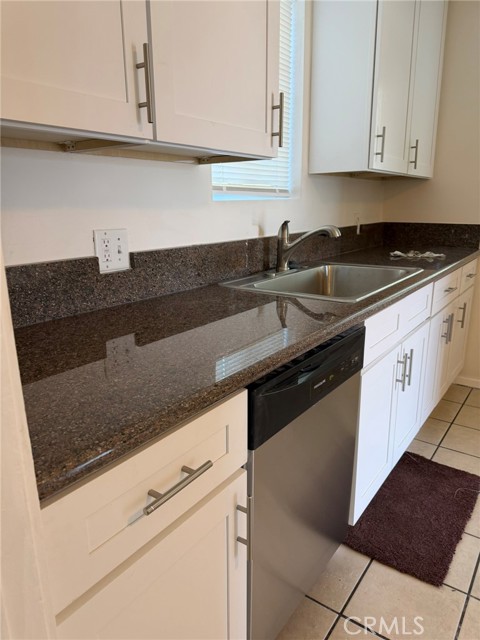 Detail Gallery Image 9 of 22 For 44527 Date Ave, Lancaster,  CA 93534 - 2 Beds | 1 Baths