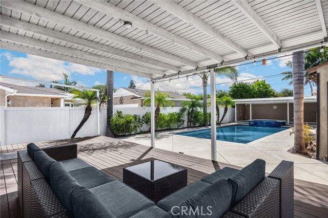 Detail Gallery Image 28 of 34 For 329 E 19th, Costa Mesa,  CA 92627 - 3 Beds | 1 Baths