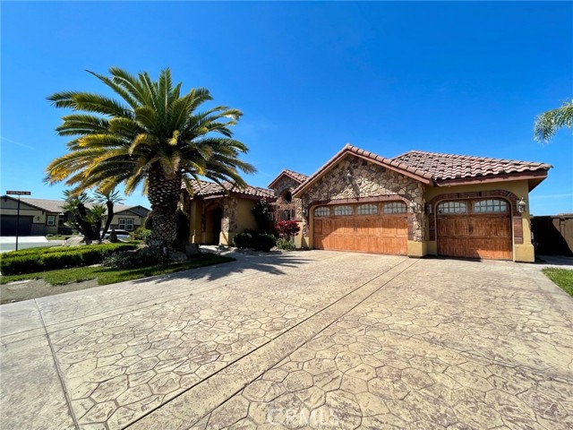 16052 W Middleton Avenue, Kerman CA: https://media.crmls.org/medias/398198fe-9944-4586-8f13-3d40901f4cf3.jpg