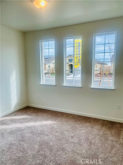 Detail Gallery Image 8 of 8 For 117 Squaw Valley Dr., Merced,  CA 95341 - 4 Beds | 3 Baths