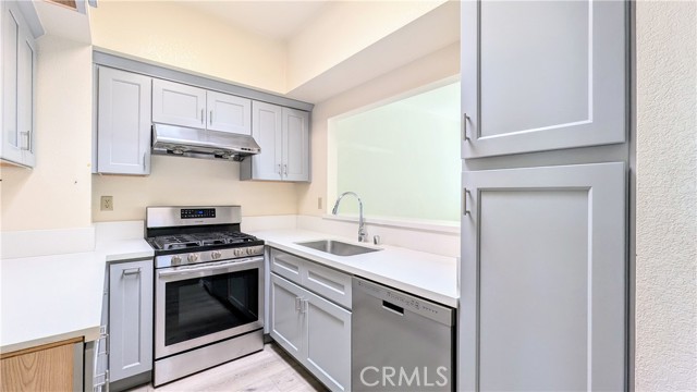 Detail Gallery Image 3 of 23 For 801 S 2nd St #3,  Alhambra,  CA 91801 - 3 Beds | 2 Baths