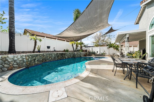 Detail Gallery Image 16 of 26 For 27097 Quail Creek Ct, Temecula,  CA 92591 - 4 Beds | 2/1 Baths