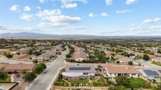 5614 Regent Hill W Terrace, Palmdale CA: https://media.crmls.org/medias/39828ac4-5c2a-4a31-ba1c-d7fb1b045597.jpg