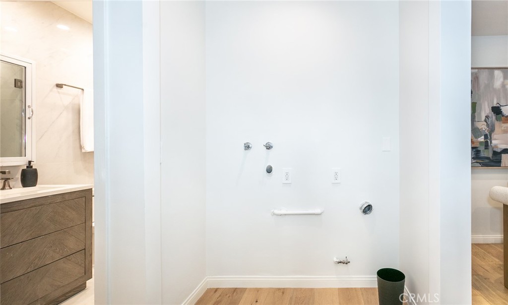 https://media.crmls.org/medias/3982e1de-d847-4605-af8a-2e8b0f38ccab.jpg?preset=X-Large