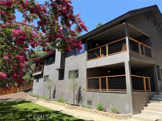 Detail Gallery Image 2 of 74 For 521 Fremont Dr, Pasadena,  CA 91103 - 5 Beds | 3/2 Baths