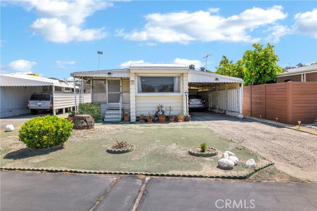 44725 E. Florida Avenue, Hemet CA: https://media.crmls.org/medias/398385ea-8135-43cf-b281-4a1fa628c20b.jpg