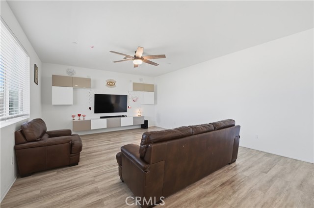 Detail Gallery Image 15 of 39 For 30812 Mossy Bend, Murrieta,  CA 92563 - 4 Beds | 3 Baths