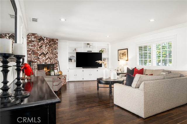 Detail Gallery Image 18 of 71 For 18982 Newton Ave, North Tustin,  CA 92705 - 4 Beds | 2/2 Baths