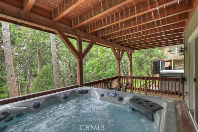24586 Horst Drive, Crestline CA: https://media.crmls.org/medias/39840fb5-5fb3-4359-bf5e-40d23ecefa02.jpg