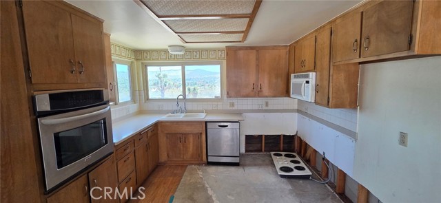 Detail Gallery Image 16 of 26 For 56994 Crestview Dr, Yucca Valley,  CA 92284 - 2 Beds | 1/1 Baths