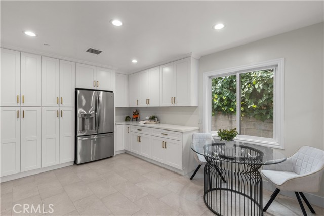 4637 Nagle Avenue, Sherman Oaks CA: https://media.crmls.org/medias/39847a98-91b0-4262-8c18-56f67f870416.jpg