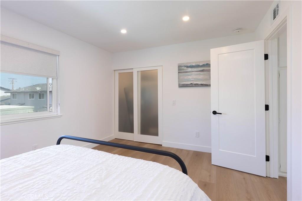 MLS #OC25270007 image #22