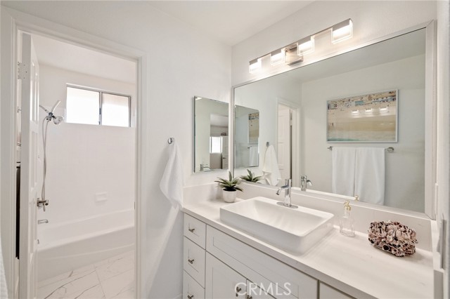 2701 Voorhees Avenue, Redondo Beach, California 90278, 2 Bedrooms Bedrooms, ,2 BathroomsBathrooms,Residential,Sold,Voorhees,SB21161153