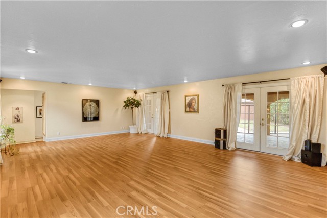 Detail Gallery Image 4 of 47 For 10566 Andora, Chatsworth,  CA 91311 - 2 Beds | 1/1 Baths