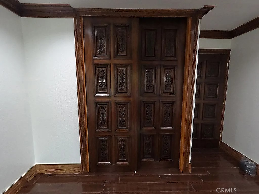 https://media.crmls.org/medias/398589ea-cd0c-438d-a2c6-34bb32565992.jpg?preset=X-Large