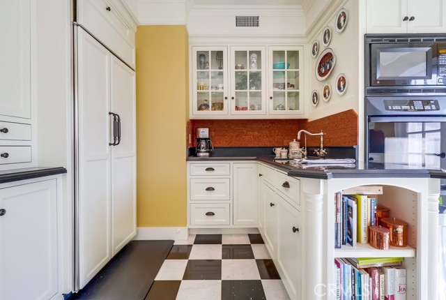 1239 S Patton Avenue, San Pedro CA: https://media.crmls.org/medias/3985d61c-4dc8-49fe-902e-af09f241a87e.jpg