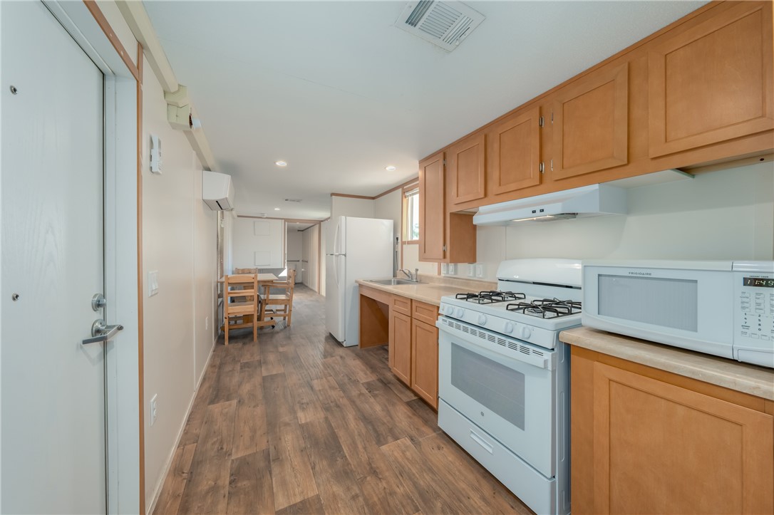 Detail Gallery Image 9 of 23 For 3555 Lakeshore Bld #15,  Lakeport,  CA 95453 - 1 Beds | 1 Baths