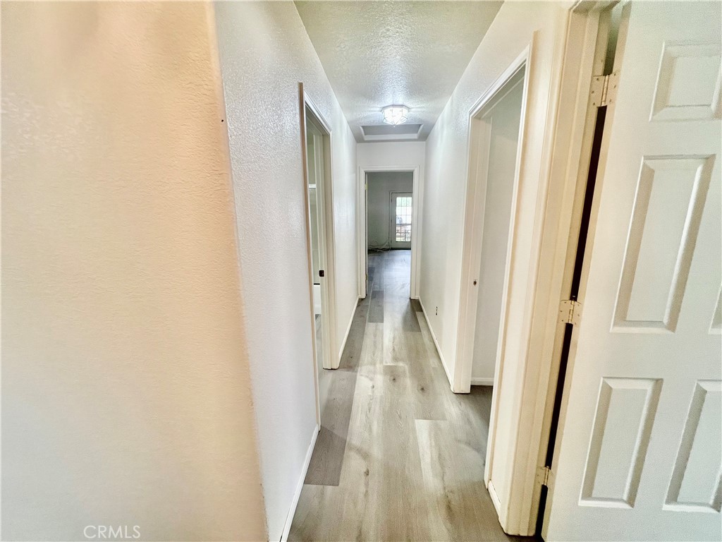 https://media.crmls.org/medias/39863252-5d60-4d45-8e7f-408d63466521.jpg?preset=X-Large