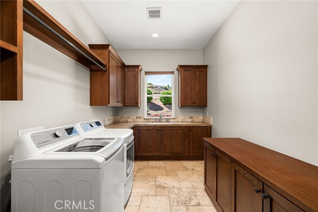 3012 Ridge Creek Drive, Fallbrook CA: https://media.crmls.org/medias/398646b4-7eda-44f4-aed4-690463ff6eea.jpg