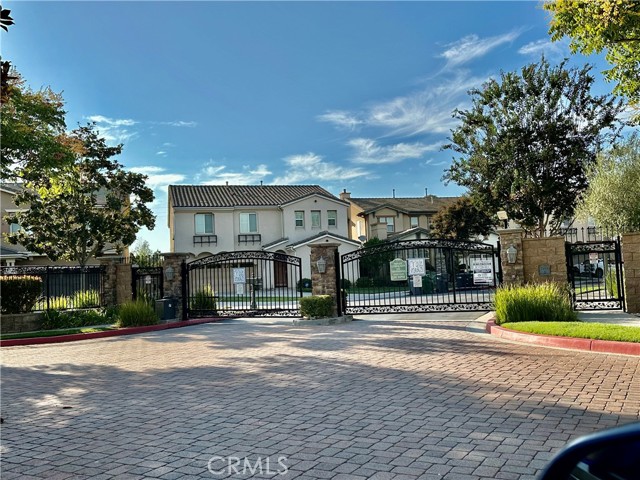 Detail Gallery Image 2 of 24 For 1251 W Marigold Ave, La Habra,  CA 90631 - 5 Beds | 4 Baths