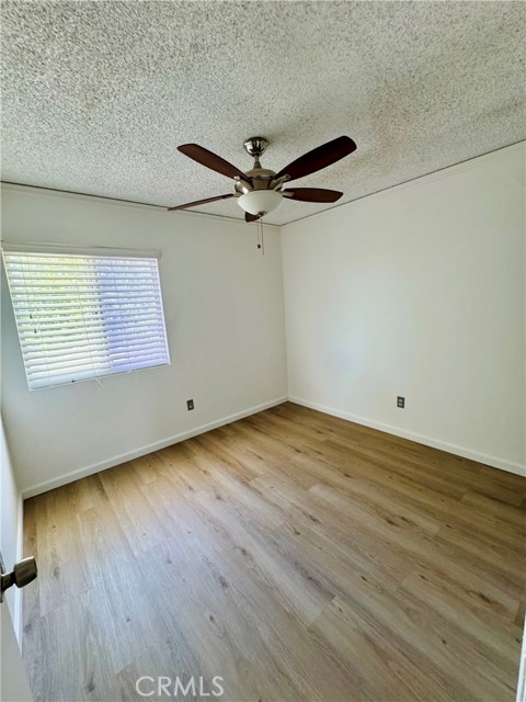 Detail Gallery Image 10 of 16 For 38252 La Loma Ave, Palmdale,  CA 93551 - 3 Beds | 3 Baths