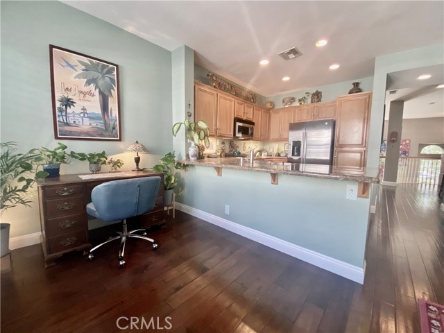 Detail Gallery Image 7 of 31 For 23420 Waterway Ln #15,  Valencia,  CA 91355 - 3 Beds | 2/1 Baths